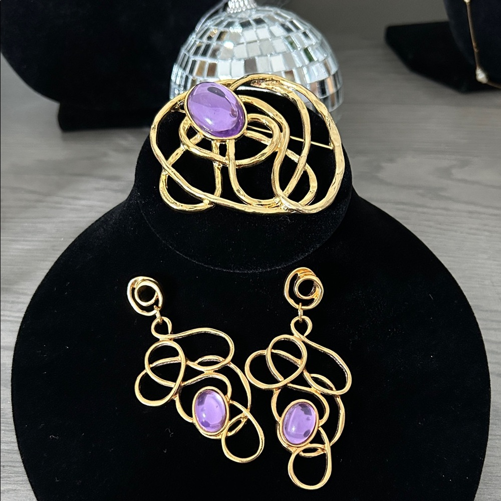 Vintage Avon Gold Brooch and Earring Set with Purple Accents
